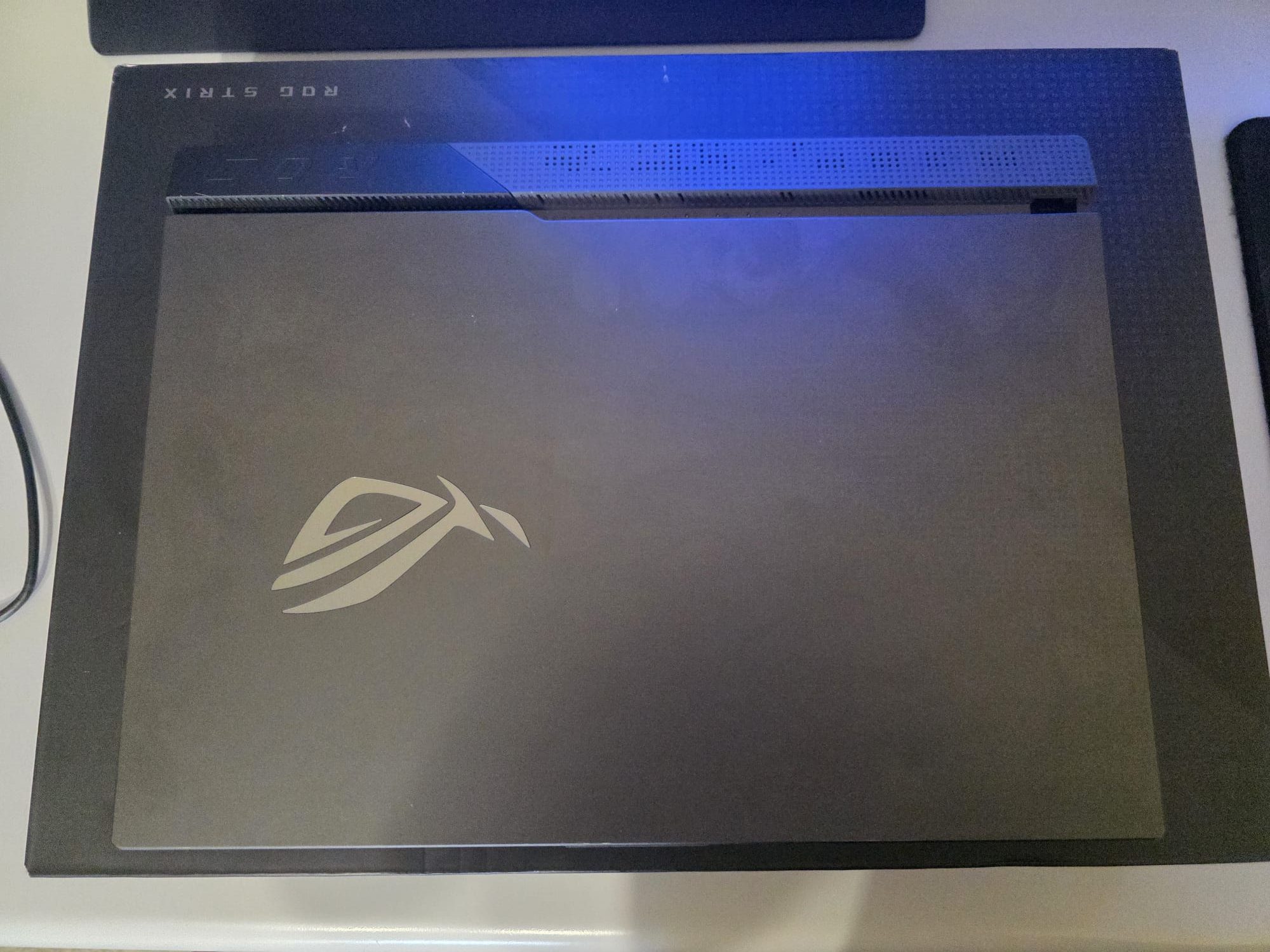 Laptop Asus ROG Strix G513 – Ryzen 7 / 32 GB DDR4 / RTX 3050 / 1.5 TB